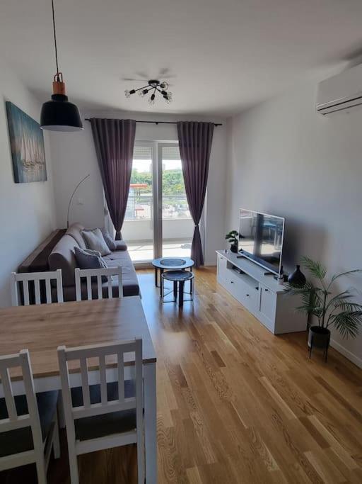 Apartment With Seaview + Private Garage Parking سبليت المظهر الخارجي الصورة